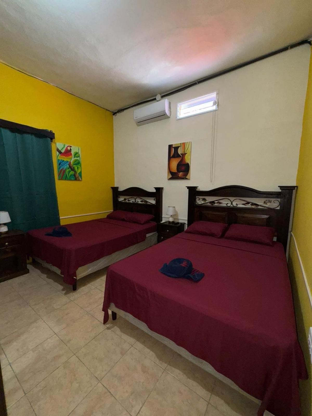 Casa Maya Itza 弗洛勒斯 外观 照片