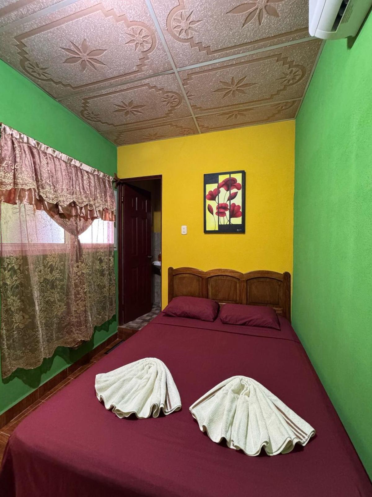 Casa Maya Itza 弗洛勒斯 外观 照片