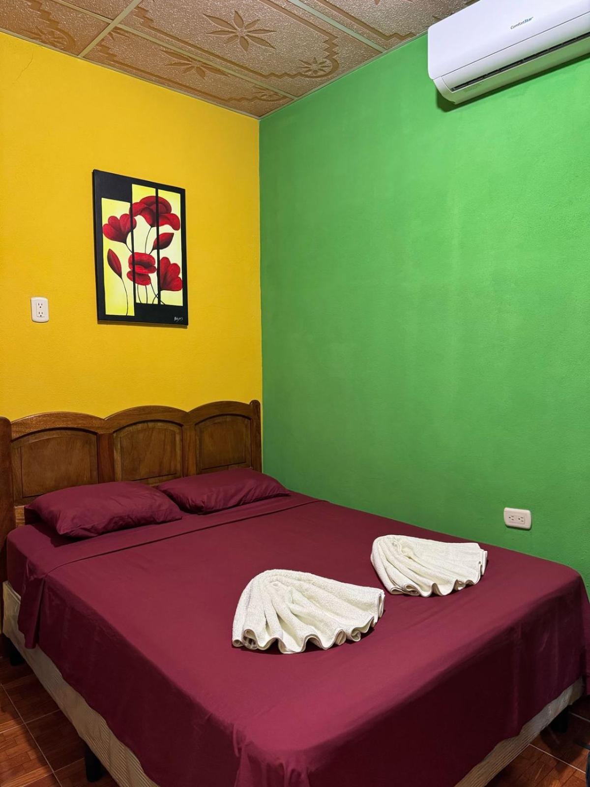 Casa Maya Itza 弗洛勒斯 外观 照片